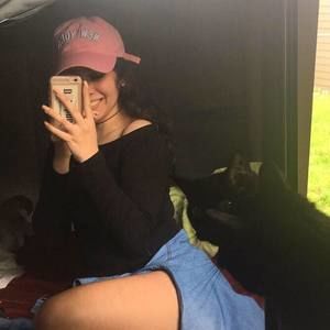 Meet your Posher, Yolibeth